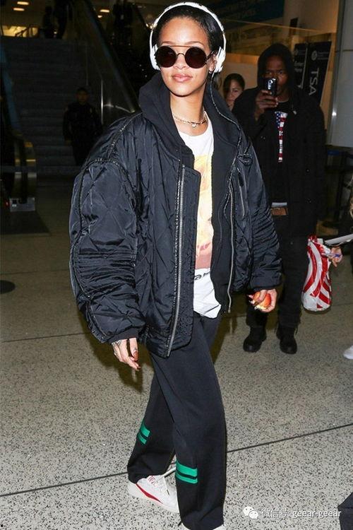 超级丑的明星穿搭,超级丑穿搭背后的时尚秘密